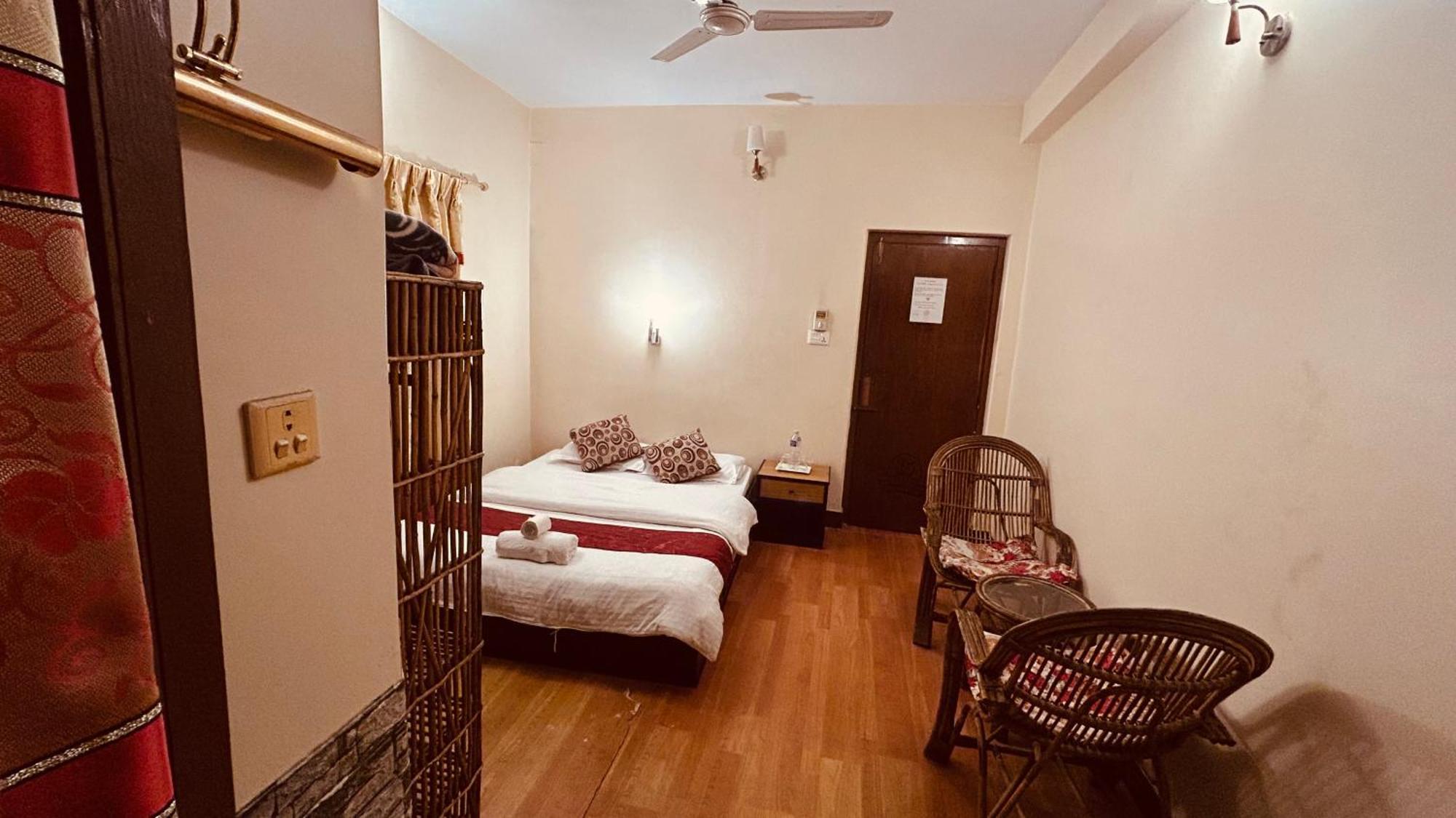 Cherry Garden Hotel 3*